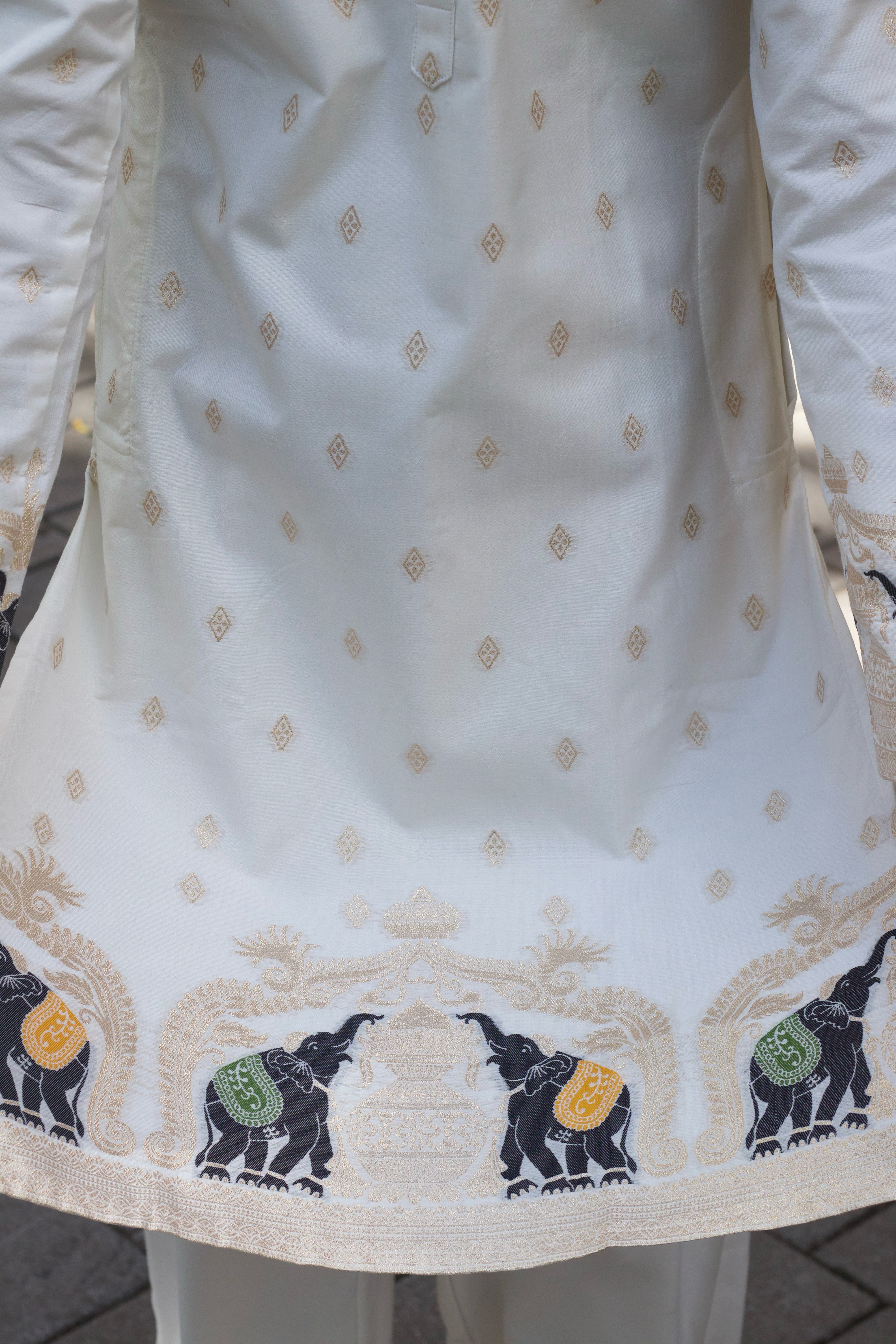 ELEPHANT WITH KALAS PATTERN JACQUARD DESIGNER KURTA