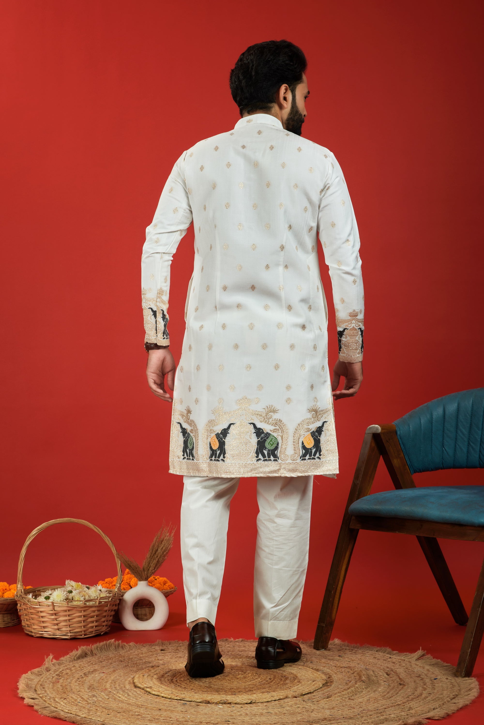 ELEPHANT WITH KALAS PATTERN JACQUARD DESIGNER WHITE KURTA