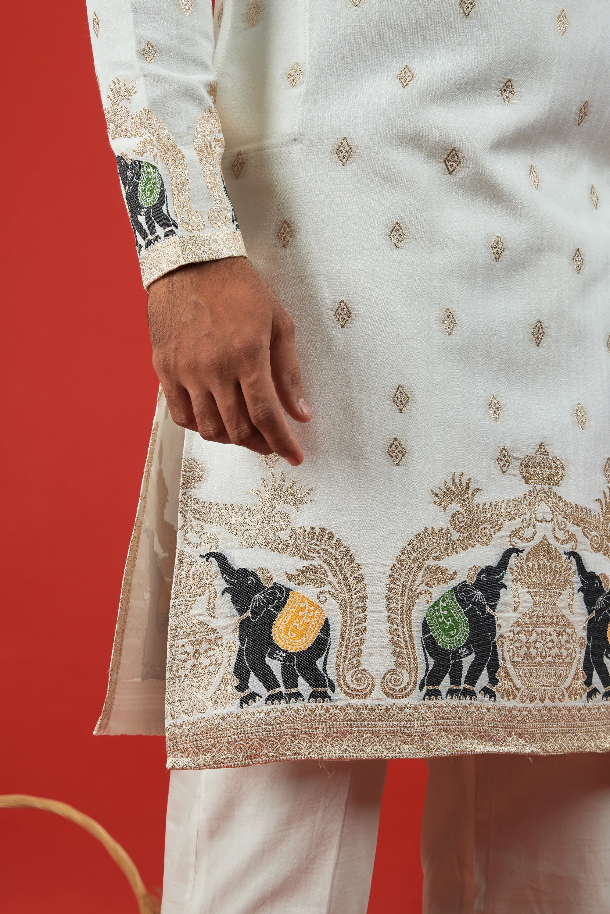 ELEPHANT WITH KALAS PATTERN JACQUARD DESIGNER WHITE KURTA